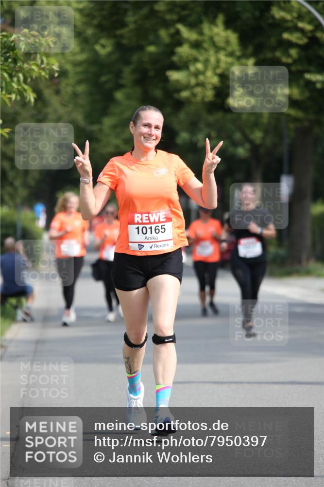 15.06.2025 - REWE Women's Run Jannik Wohlers http://msf.ph/oto/7950397 15.06.2025 09:49:24 Laufen 10165 meine-sportfotos.de