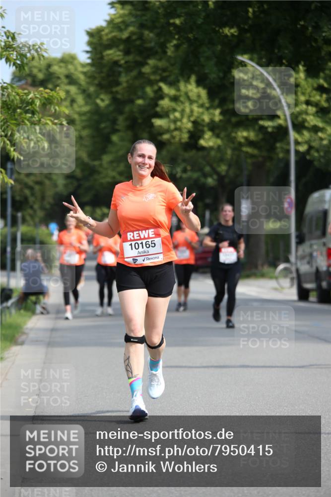 15.06.2025 - REWE Women's Run Jannik Wohlers http://msf.ph/oto/7950415 15.06.2025 09:49:24 Laufen 10165 meine-sportfotos.de