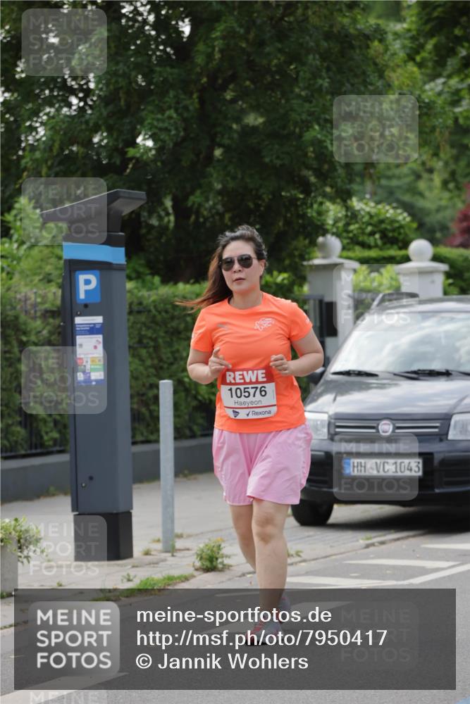 15.06.2025 - REWE Women's Run Jannik Wohlers http://msf.ph/oto/7950417 15.06.2025 08:32:36 Laufen 10576, 1043 meine-sportfotos.de