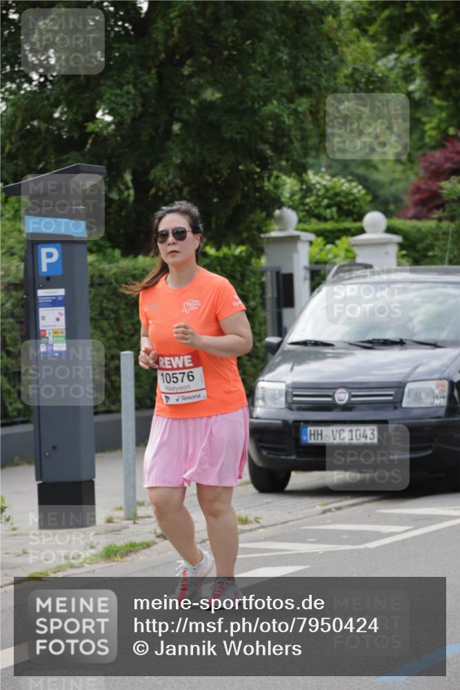 15.06.2025 - REWE Women's Run Jannik Wohlers http://msf.ph/oto/7950424 15.06.2025 08:32:37 Laufen 10576, 1043, 200 meine-sportfotos.de