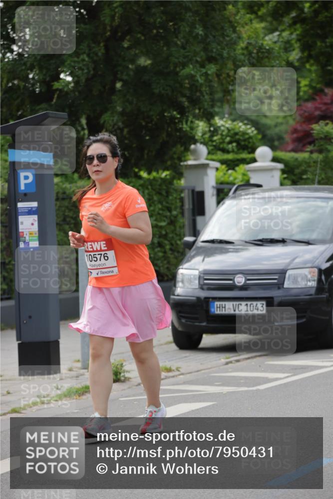 15.06.2025 - REWE Women's Run Jannik Wohlers http://msf.ph/oto/7950431 15.06.2025 08:32:37 Laufen 10576, 1043 meine-sportfotos.de