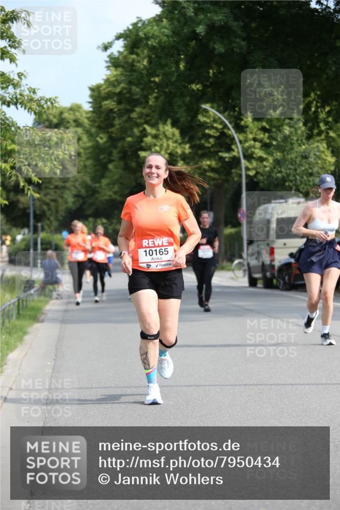 15.06.2025 - REWE Women's Run Jannik Wohlers http://msf.ph/oto/7950434 15.06.2025 09:49:25 Laufen 10165 meine-sportfotos.de