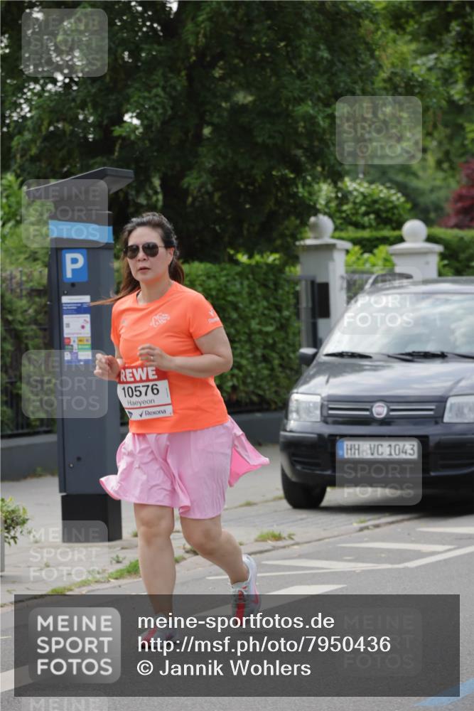 15.06.2025 - REWE Women's Run Jannik Wohlers http://msf.ph/oto/7950436 15.06.2025 08:32:37 Laufen 10576, 1043 meine-sportfotos.de