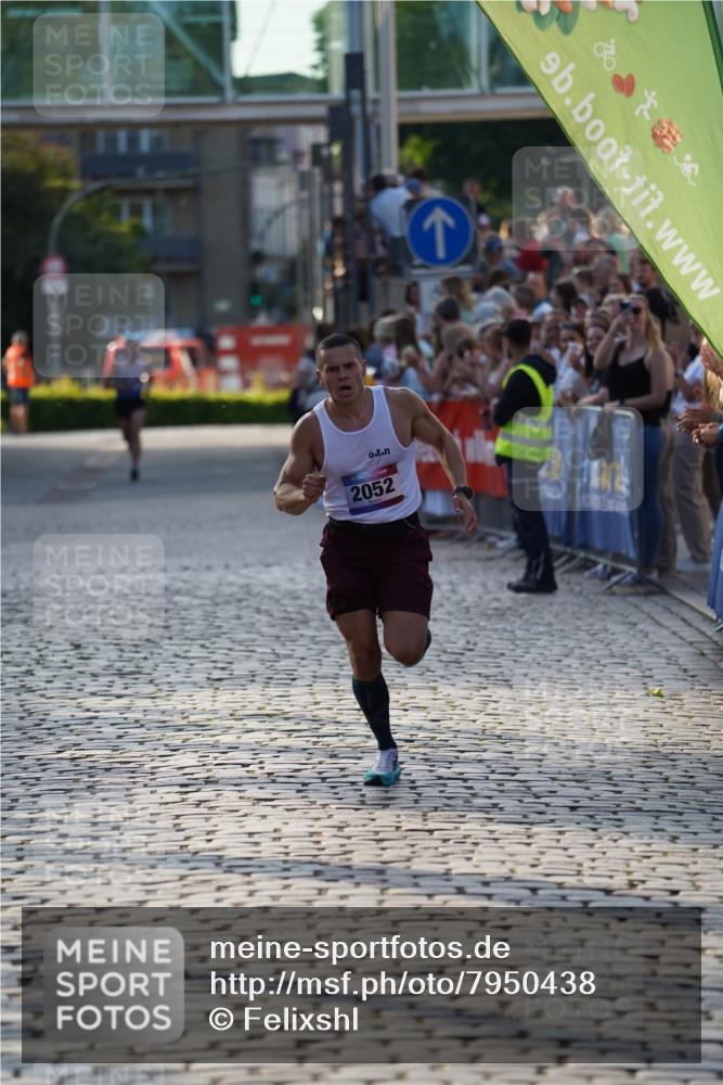 13.06.2025 - Holstenköstenlauf Felixshl http://msf.ph/oto/7950438 13.06.2025 19:36:29 Laufen 2052 meine-sportfotos.de