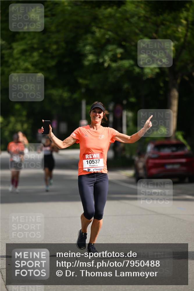 15.06.2025 - REWE Women's Run Dr. Thomas Lammeyer http://msf.ph/oto/7950488 15.06.2025 09:36:03 Laufen 10537 meine-sportfotos.de