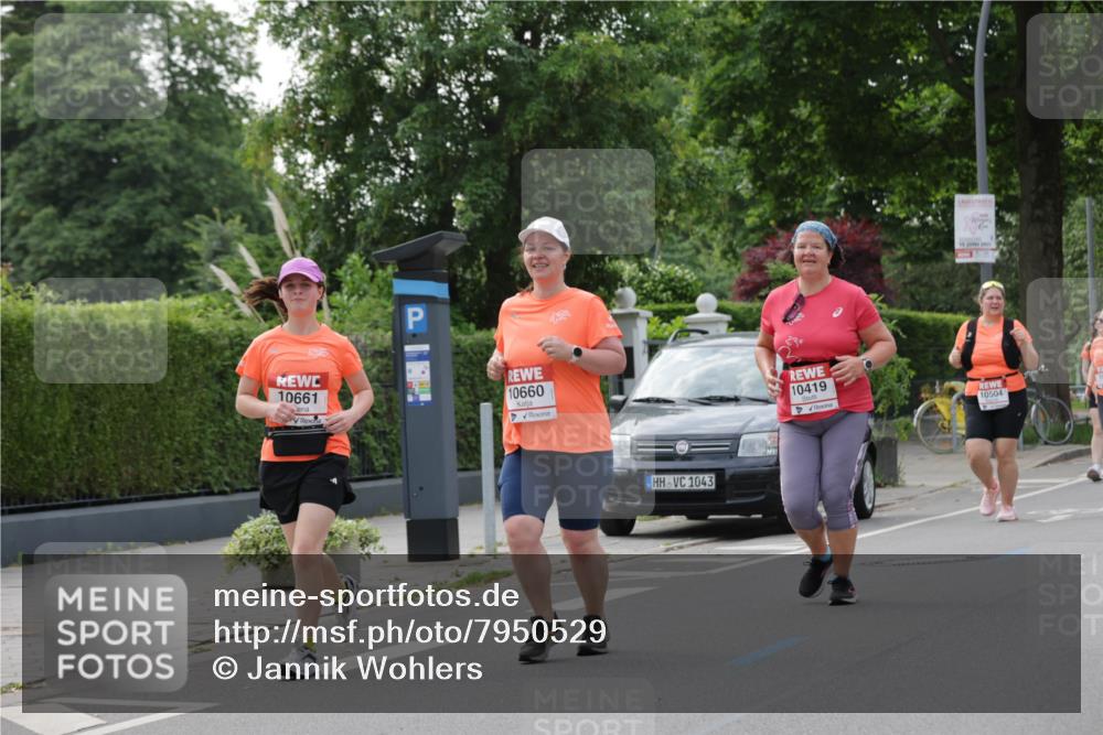 15.06.2025 - REWE Women's Run Jannik Wohlers http://msf.ph/oto/7950529 15.06.2025 08:32:46 Laufen 10661, 10660, 1043, 15, 2025, 10419, 10504 meine-sportfotos.de