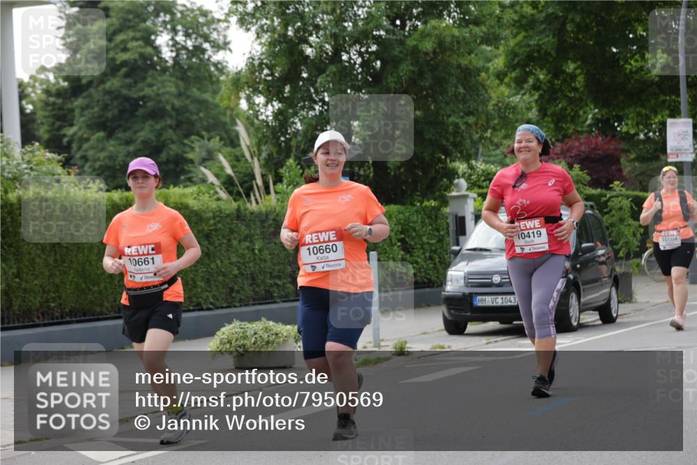 15.06.2025 - REWE Women's Run Jannik Wohlers http://msf.ph/oto/7950569 15.06.2025 08:32:47 Laufen 10661, 10660, 1043, 10419, 10504 meine-sportfotos.de