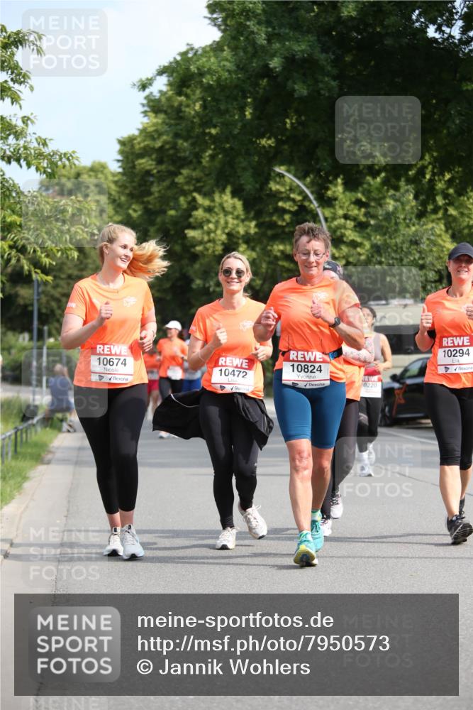 15.06.2025 - REWE Women's Run Jannik Wohlers http://msf.ph/oto/7950573 15.06.2025 09:49:34 Laufen 10674, 10472, 10824, 10294, 10220 meine-sportfotos.de