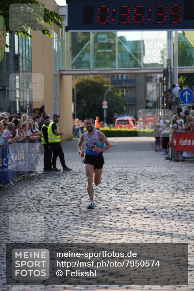 13.06.2025 - Holstenköstenlauf Felixshl http://msf.ph/oto/7950574 13.06.2025 19:36:38 Laufen 2492 meine-sportfotos.de