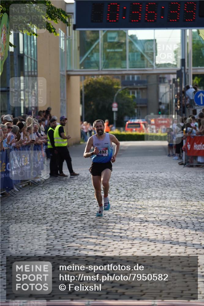 13.06.2025 - Holstenköstenlauf Felixshl http://msf.ph/oto/7950582 13.06.2025 19:36:38 Laufen 2492 meine-sportfotos.de