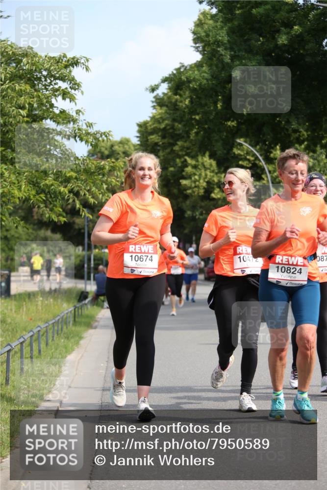 15.06.2025 - REWE Women's Run Jannik Wohlers http://msf.ph/oto/7950589 15.06.2025 09:49:35 Laufen 10674, 10472, 10824, 087 meine-sportfotos.de