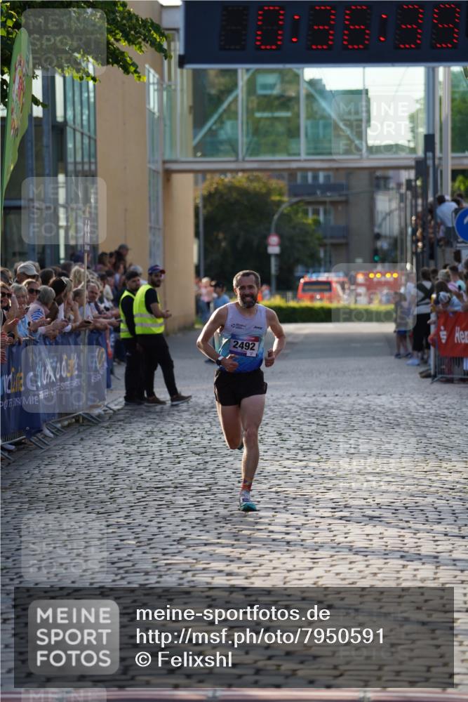 13.06.2025 - Holstenköstenlauf Felixshl http://msf.ph/oto/7950591 13.06.2025 19:36:39 Laufen 2492 meine-sportfotos.de