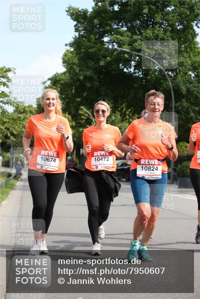 15.06.2025 - REWE Women's Run Jannik Wohlers http://msf.ph/oto/7950607 15.06.2025 09:49:36 Laufen 10674, 10472, 10824 meine-sportfotos.de