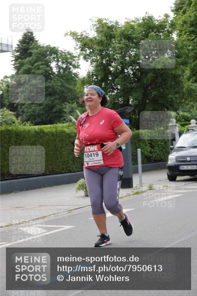 15.06.2025 - REWE Women's Run Jannik Wohlers http://msf.ph/oto/7950613 15.06.2025 08:32:49 Laufen 10419 meine-sportfotos.de
