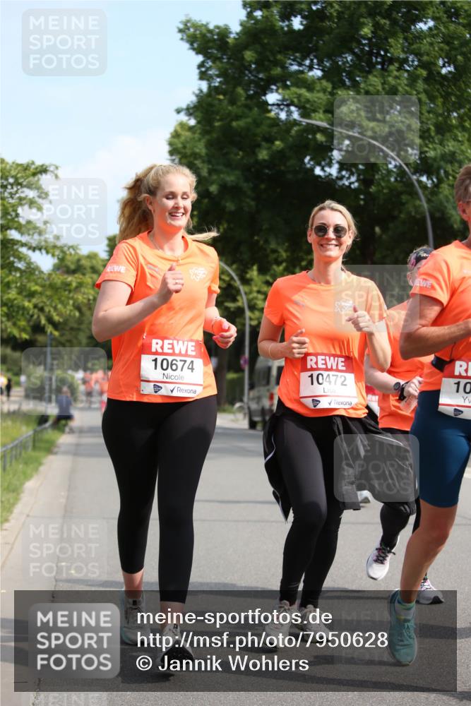 15.06.2025 - REWE Women's Run Jannik Wohlers http://msf.ph/oto/7950628 15.06.2025 09:49:37 Laufen 10674, 10472 meine-sportfotos.de