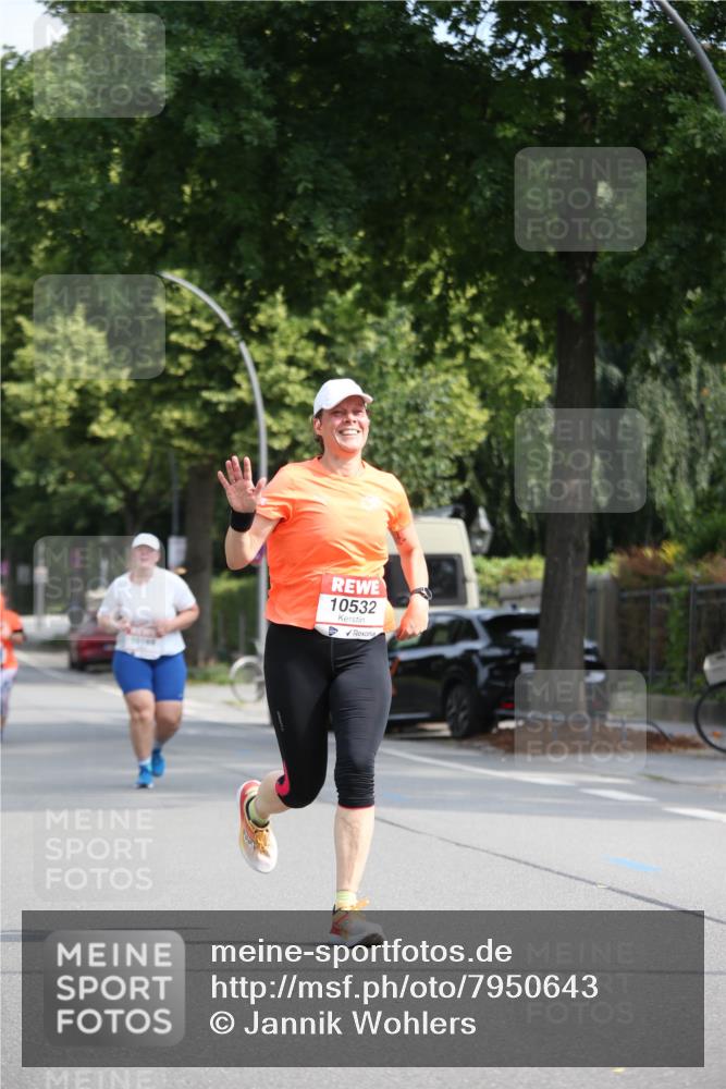 15.06.2025 - REWE Women's Run Jannik Wohlers http://msf.ph/oto/7950643 15.06.2025 09:49:42 Laufen 10532 meine-sportfotos.de