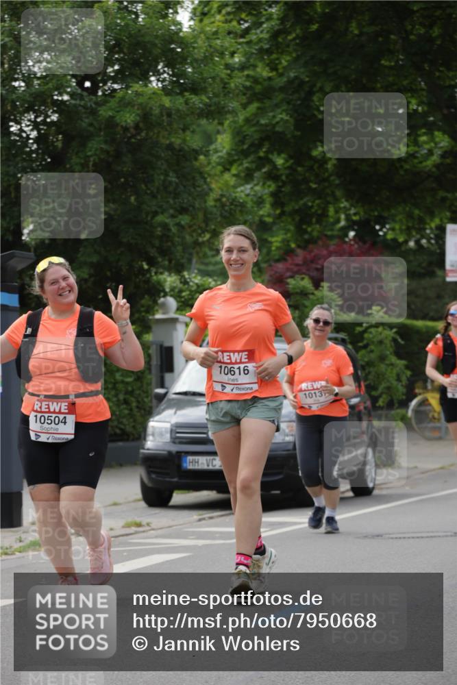 15.06.2025 - REWE Women's Run Jannik Wohlers http://msf.ph/oto/7950668 15.06.2025 08:32:51 Laufen 10504, 10616, 1013 meine-sportfotos.de