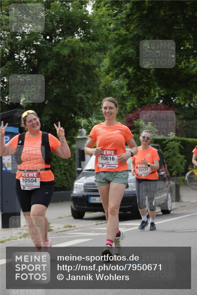 15.06.2025 - REWE Women's Run Jannik Wohlers http://msf.ph/oto/7950671 15.06.2025 08:32:51 Laufen 10504, 10616, 10137 meine-sportfotos.de