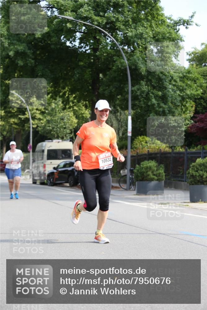 15.06.2025 - REWE Women's Run Jannik Wohlers http://msf.ph/oto/7950676 15.06.2025 09:49:43 Laufen 10532 meine-sportfotos.de