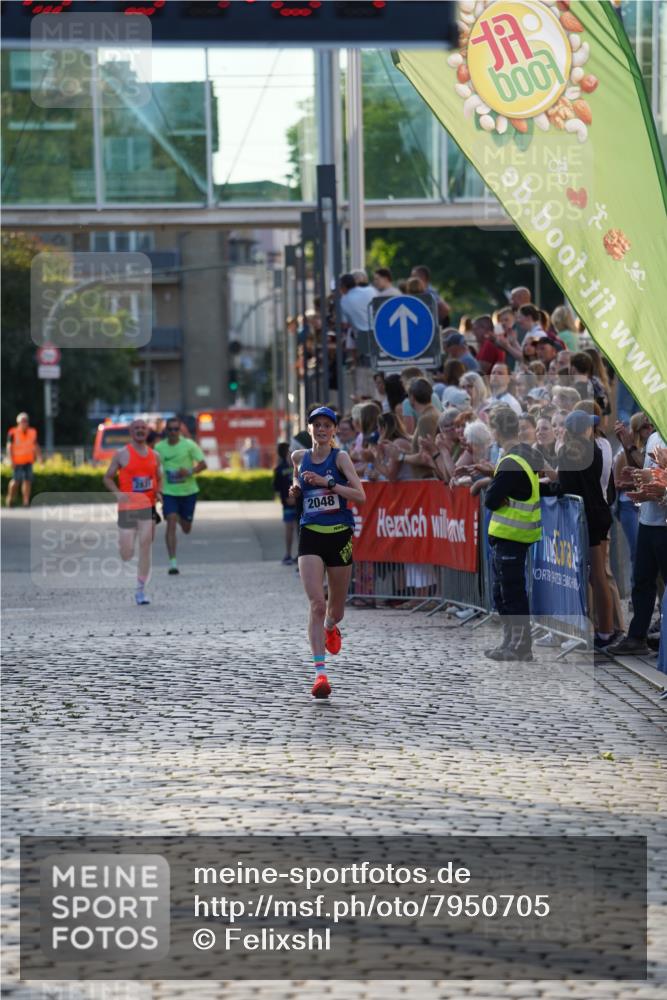13.06.2025 - Holstenköstenlauf Felixshl http://msf.ph/oto/7950705 13.06.2025 19:37:01 Laufen 2048, 2831, 2888 meine-sportfotos.de