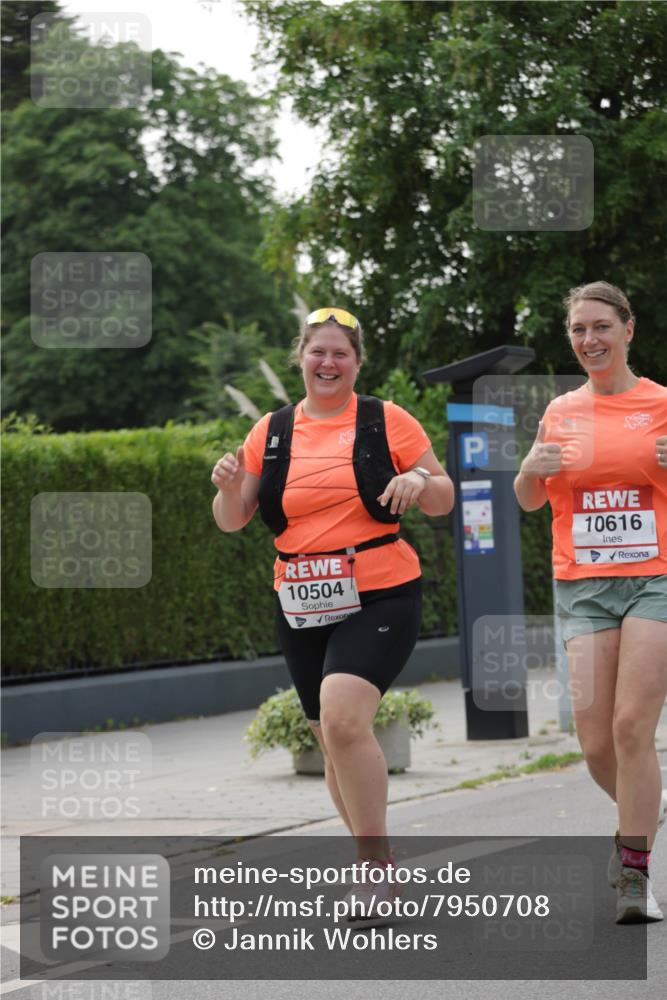 15.06.2025 - REWE Women's Run Jannik Wohlers http://msf.ph/oto/7950708 15.06.2025 08:32:51 Laufen 10504, 10616 meine-sportfotos.de