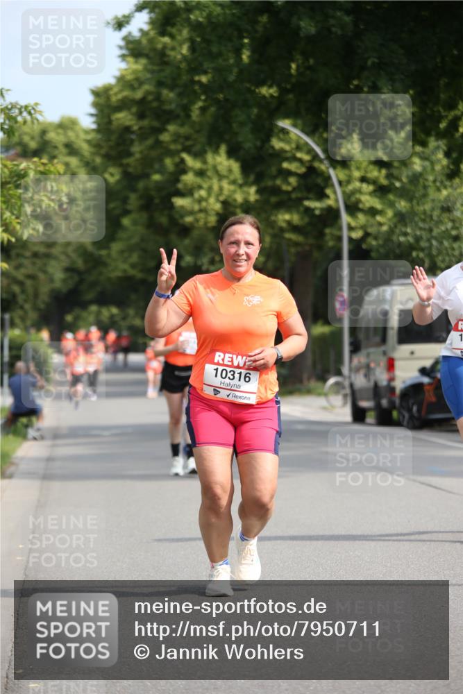 15.06.2025 - REWE Women's Run Jannik Wohlers http://msf.ph/oto/7950711 15.06.2025 09:49:46 Laufen 10316 meine-sportfotos.de