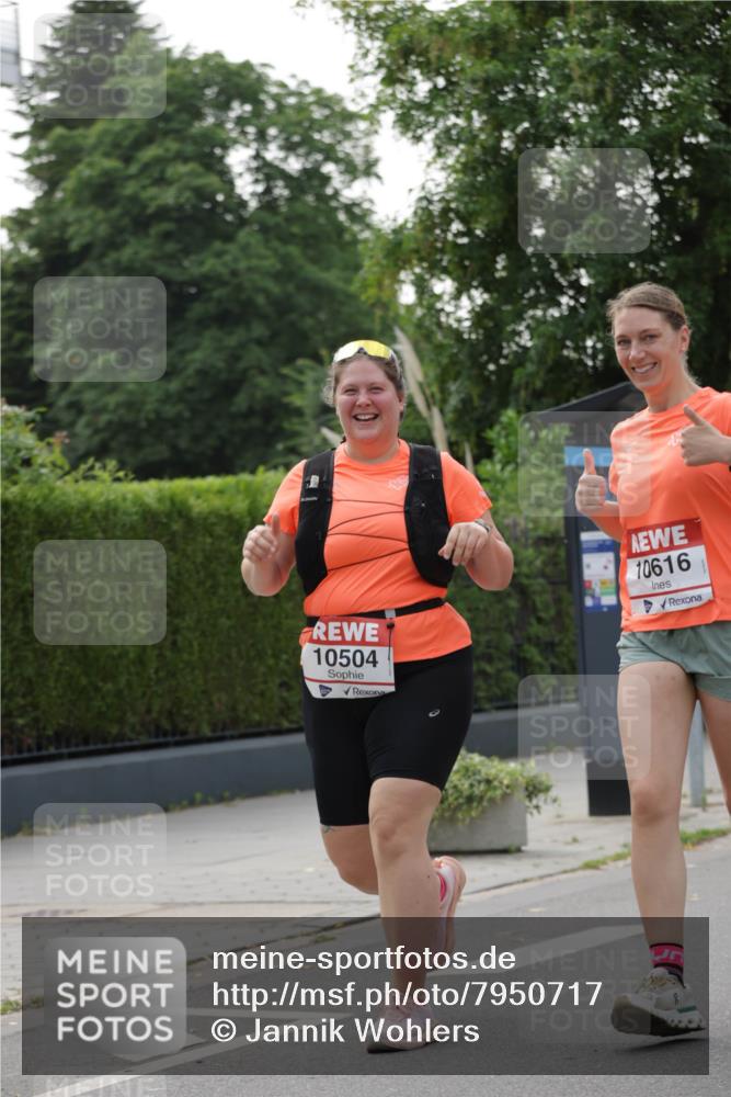 15.06.2025 - REWE Women's Run Jannik Wohlers http://msf.ph/oto/7950717 15.06.2025 08:32:52 Laufen 10504, 10616 meine-sportfotos.de