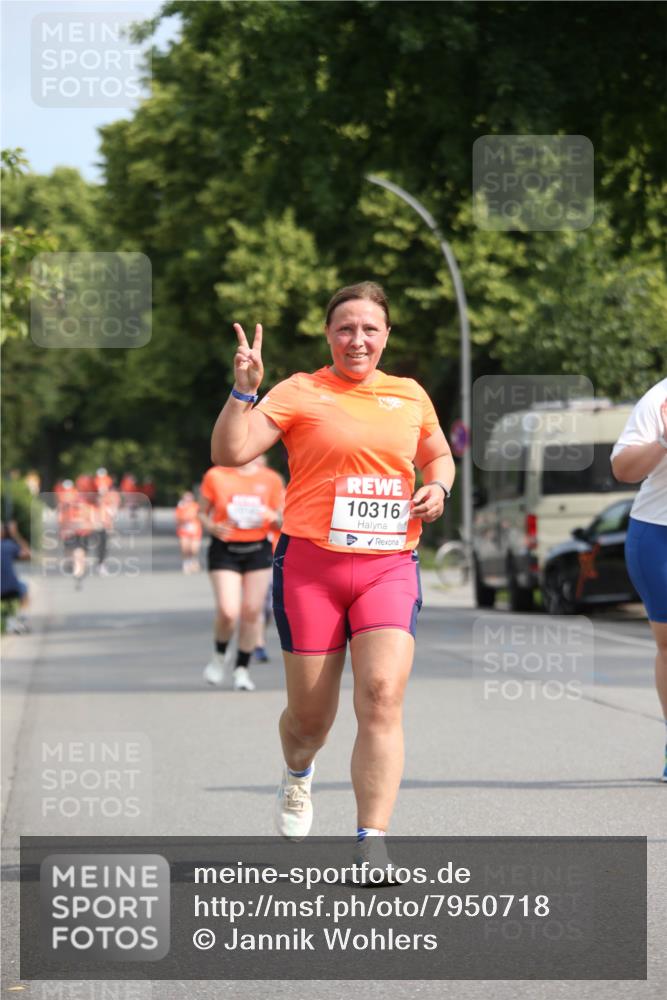 15.06.2025 - REWE Women's Run Jannik Wohlers http://msf.ph/oto/7950718 15.06.2025 09:49:46 Laufen 10316 meine-sportfotos.de