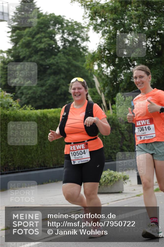 15.06.2025 - REWE Women's Run Jannik Wohlers http://msf.ph/oto/7950722 15.06.2025 08:32:52 Laufen 10504, 10616 meine-sportfotos.de