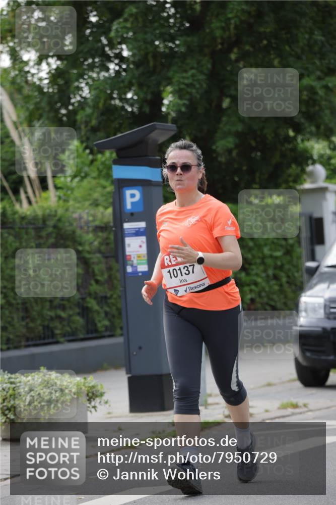 15.06.2025 - REWE Women's Run Jannik Wohlers http://msf.ph/oto/7950729 15.06.2025 08:32:53 Laufen 10137 meine-sportfotos.de