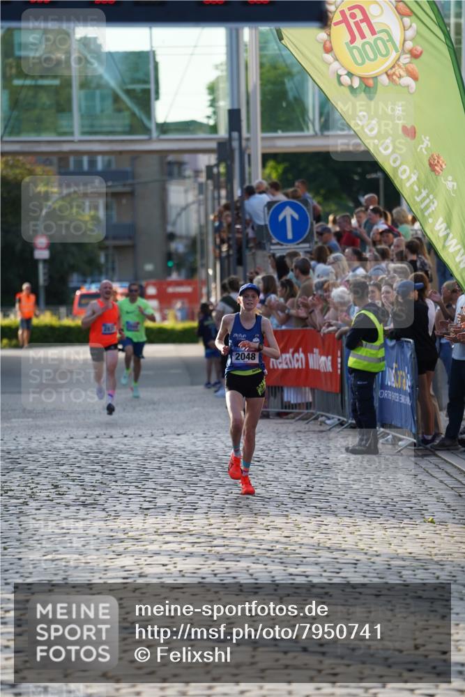 13.06.2025 - Holstenköstenlauf Felixshl http://msf.ph/oto/7950741 13.06.2025 19:37:01 Laufen 2048, 2831, 2888 meine-sportfotos.de