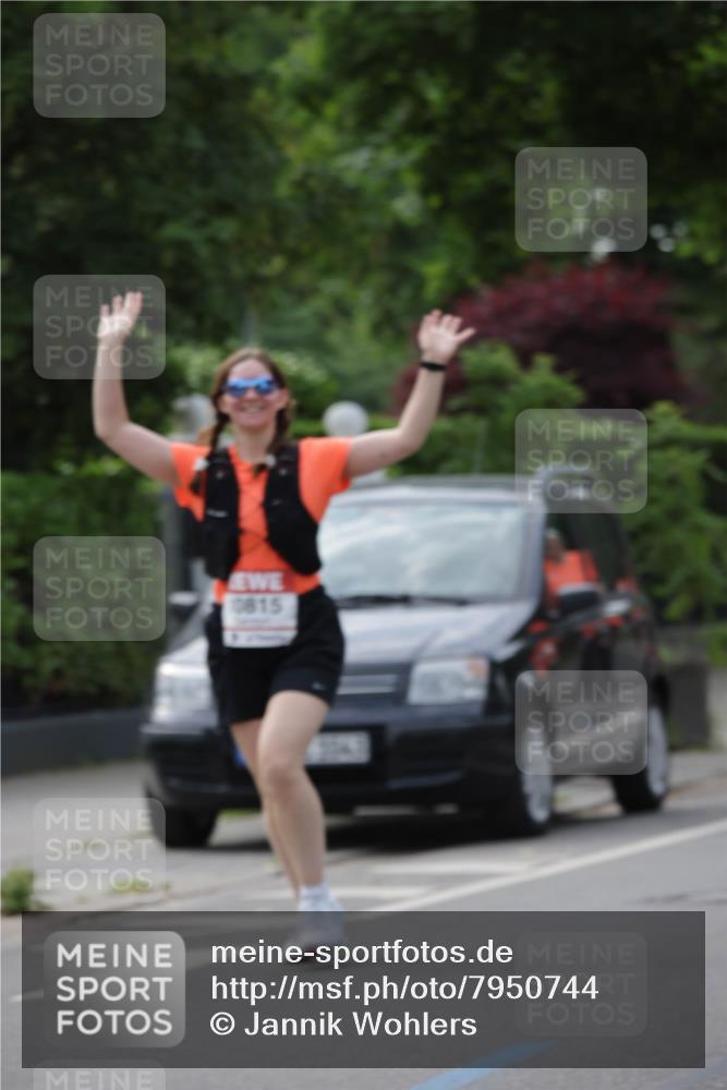 15.06.2025 - REWE Women's Run Jannik Wohlers http://msf.ph/oto/7950744 15.06.2025 08:32:54 Laufen 10815 meine-sportfotos.de