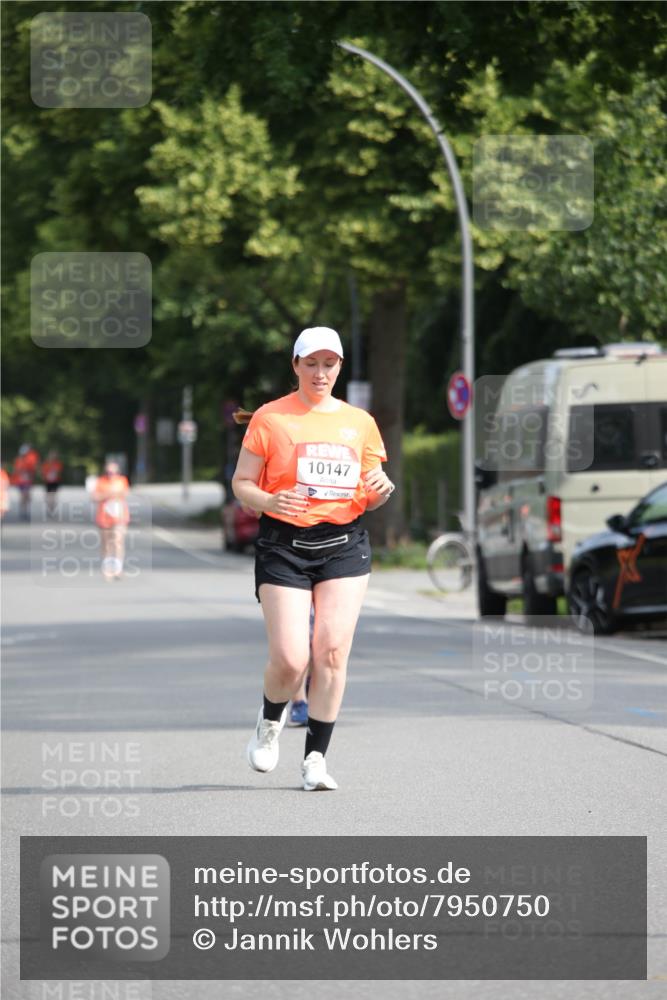 15.06.2025 - REWE Women's Run Jannik Wohlers http://msf.ph/oto/7950750 15.06.2025 09:49:49 Laufen 10147 meine-sportfotos.de
