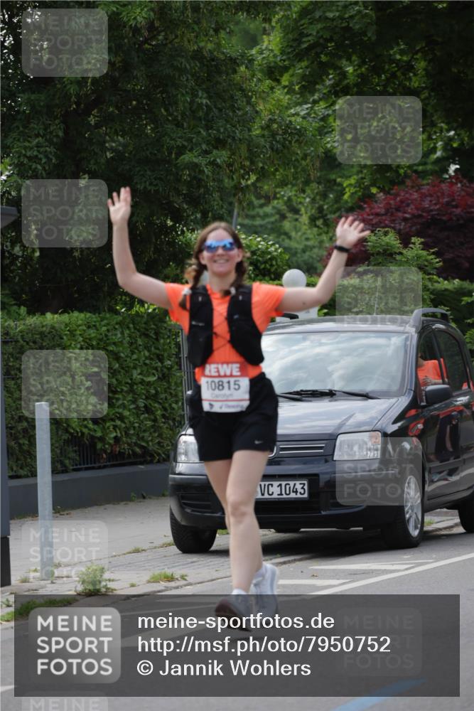 15.06.2025 - REWE Women's Run Jannik Wohlers http://msf.ph/oto/7950752 15.06.2025 08:32:54 Laufen 10815, 1043 meine-sportfotos.de