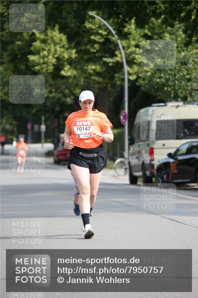 15.06.2025 - REWE Women's Run Jannik Wohlers http://msf.ph/oto/7950757 15.06.2025 09:49:49 Laufen 10147 meine-sportfotos.de