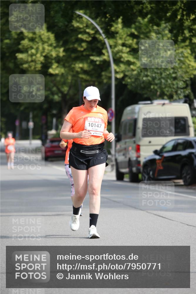 15.06.2025 - REWE Women's Run Jannik Wohlers http://msf.ph/oto/7950771 15.06.2025 09:49:49 Laufen 10147 meine-sportfotos.de