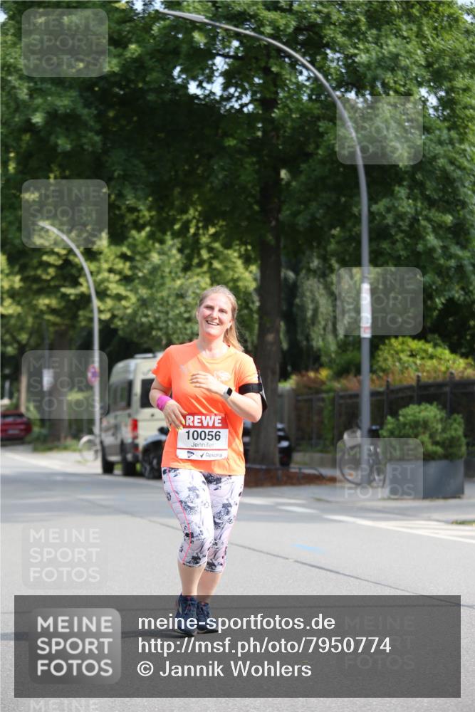 15.06.2025 - REWE Women's Run Jannik Wohlers http://msf.ph/oto/7950774 15.06.2025 09:49:54 Laufen 10056 meine-sportfotos.de