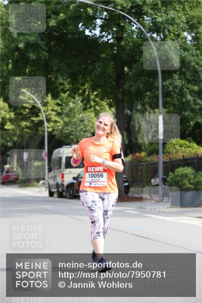 15.06.2025 - REWE Women's Run Jannik Wohlers http://msf.ph/oto/7950781 15.06.2025 09:49:54 Laufen 10056 meine-sportfotos.de