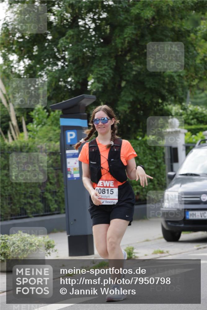 15.06.2025 - REWE Women's Run Jannik Wohlers http://msf.ph/oto/7950798 15.06.2025 08:32:55 Laufen 10815 meine-sportfotos.de