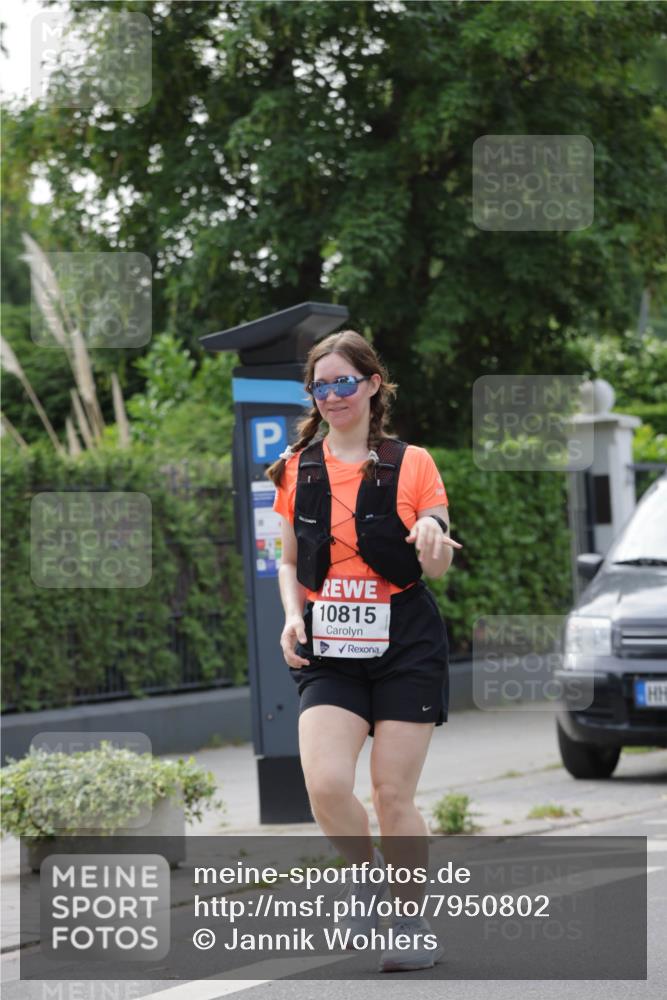 15.06.2025 - REWE Women's Run Jannik Wohlers http://msf.ph/oto/7950802 15.06.2025 08:32:55 Laufen 10815 meine-sportfotos.de