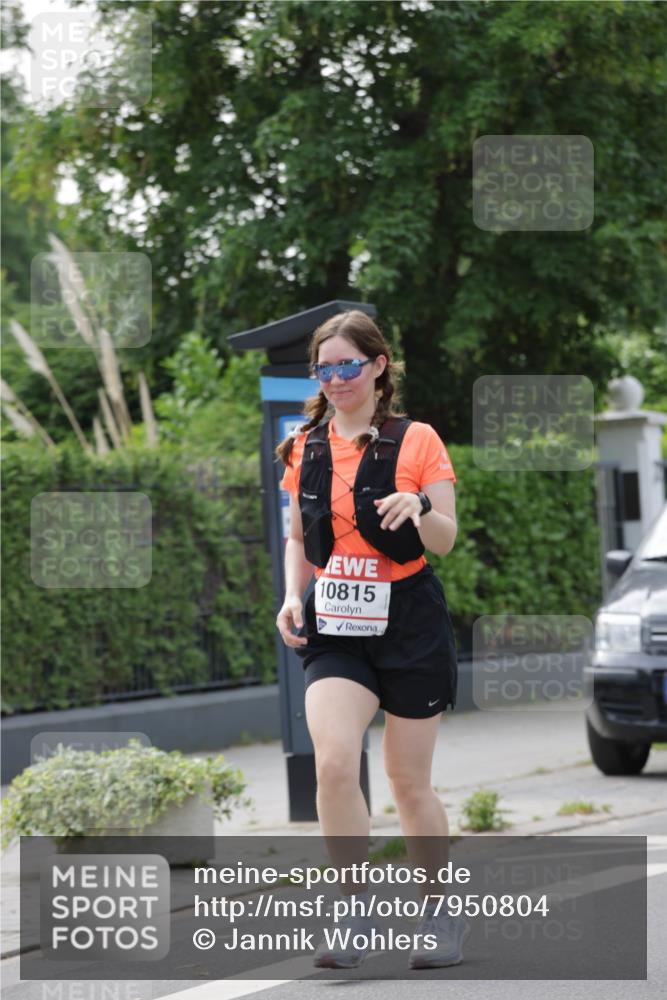 15.06.2025 - REWE Women's Run Jannik Wohlers http://msf.ph/oto/7950804 15.06.2025 08:32:55 Laufen 10815 meine-sportfotos.de