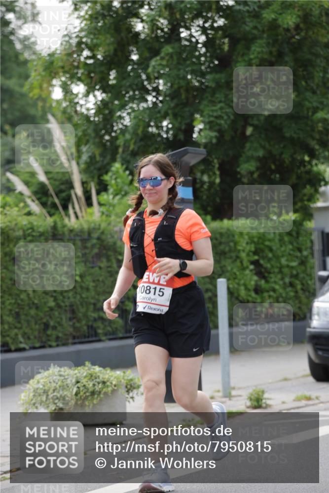 15.06.2025 - REWE Women's Run Jannik Wohlers http://msf.ph/oto/7950815 15.06.2025 08:32:55 Laufen 10815 meine-sportfotos.de