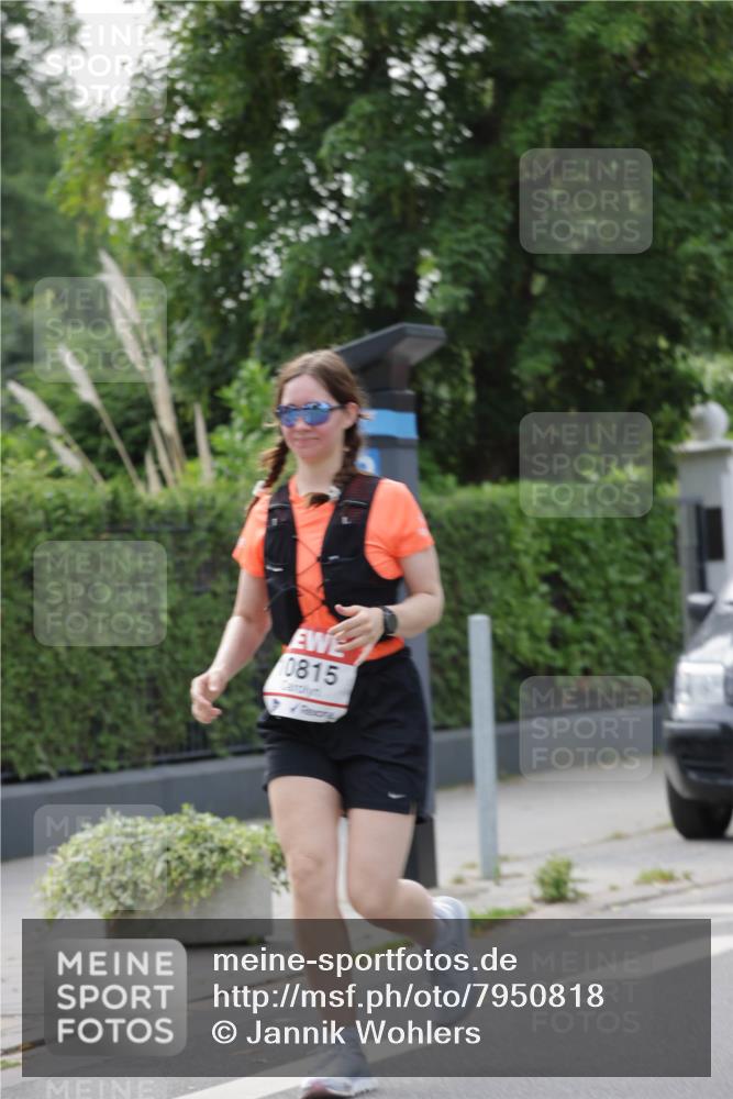15.06.2025 - REWE Women's Run Jannik Wohlers http://msf.ph/oto/7950818 15.06.2025 08:32:55 Laufen 10815 meine-sportfotos.de