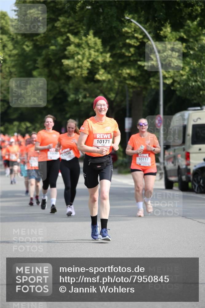15.06.2025 - REWE Women's Run Jannik Wohlers http://msf.ph/oto/7950845 15.06.2025 09:50:06 Laufen 10171, 10117 meine-sportfotos.de