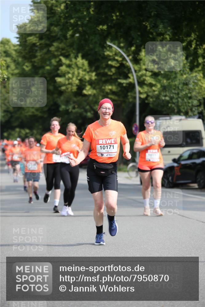 15.06.2025 - REWE Women's Run Jannik Wohlers http://msf.ph/oto/7950870 15.06.2025 09:50:08 Laufen 10171, 10117 meine-sportfotos.de