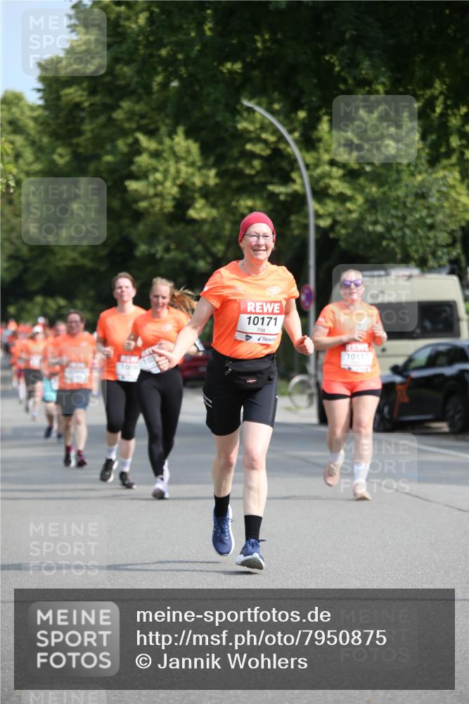 15.06.2025 - REWE Women's Run Jannik Wohlers http://msf.ph/oto/7950875 15.06.2025 09:50:08 Laufen 10171, 10117 meine-sportfotos.de