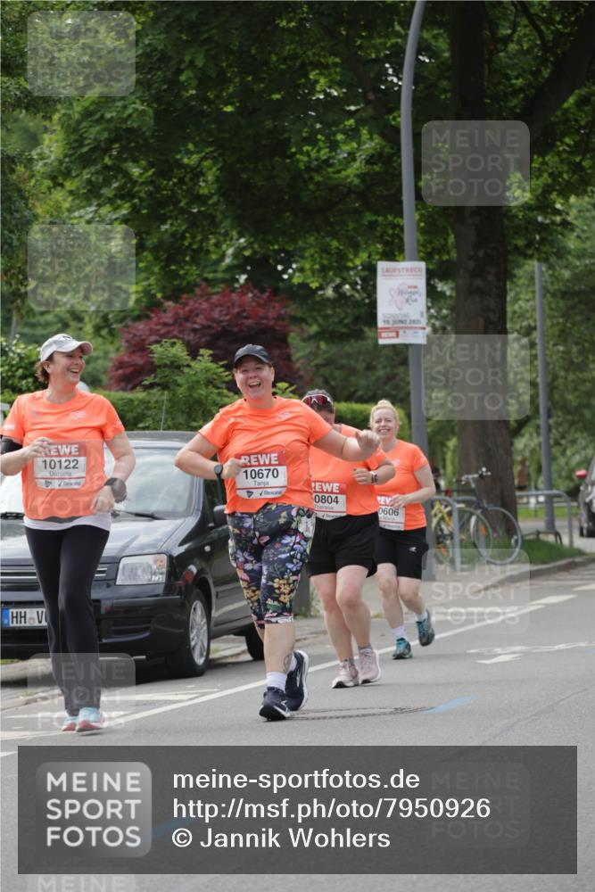 15.06.2025 - REWE Women's Run Jannik Wohlers http://msf.ph/oto/7950926 15.06.2025 08:32:58 Laufen 10122, 10670, 15, 2025, 0804, 0606 meine-sportfotos.de