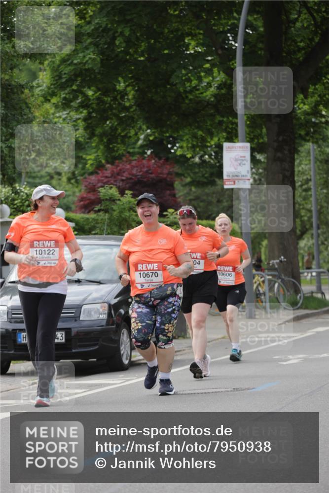 15.06.2025 - REWE Women's Run Jannik Wohlers http://msf.ph/oto/7950938 15.06.2025 08:32:58 Laufen 10122, 43, 10670, 15, 282, 04, 10606 meine-sportfotos.de