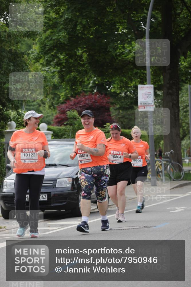 15.06.2025 - REWE Women's Run Jannik Wohlers http://msf.ph/oto/7950946 15.06.2025 08:32:59 Laufen 10122, 043, 10670, 10804, 10606, 15, 2025 meine-sportfotos.de