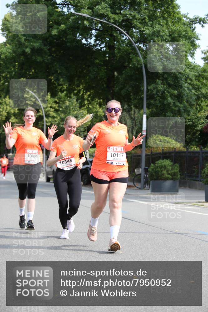 15.06.2025 - REWE Women's Run Jannik Wohlers http://msf.ph/oto/7950952 15.06.2025 09:50:12 Laufen 10090, 10348, 10117 meine-sportfotos.de